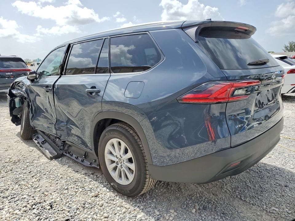 2026 TOYOTA GRAND HIGHLANDER XLE 2