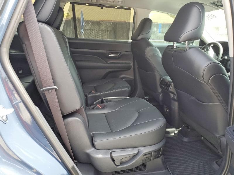 2026 TOYOTA GRAND HIGHLANDER XLE 11