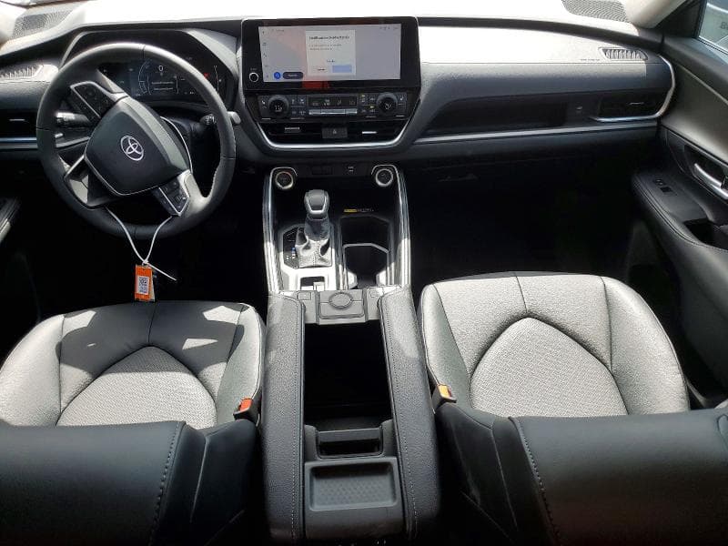 2026 TOYOTA GRAND HIGHLANDER XLE 8