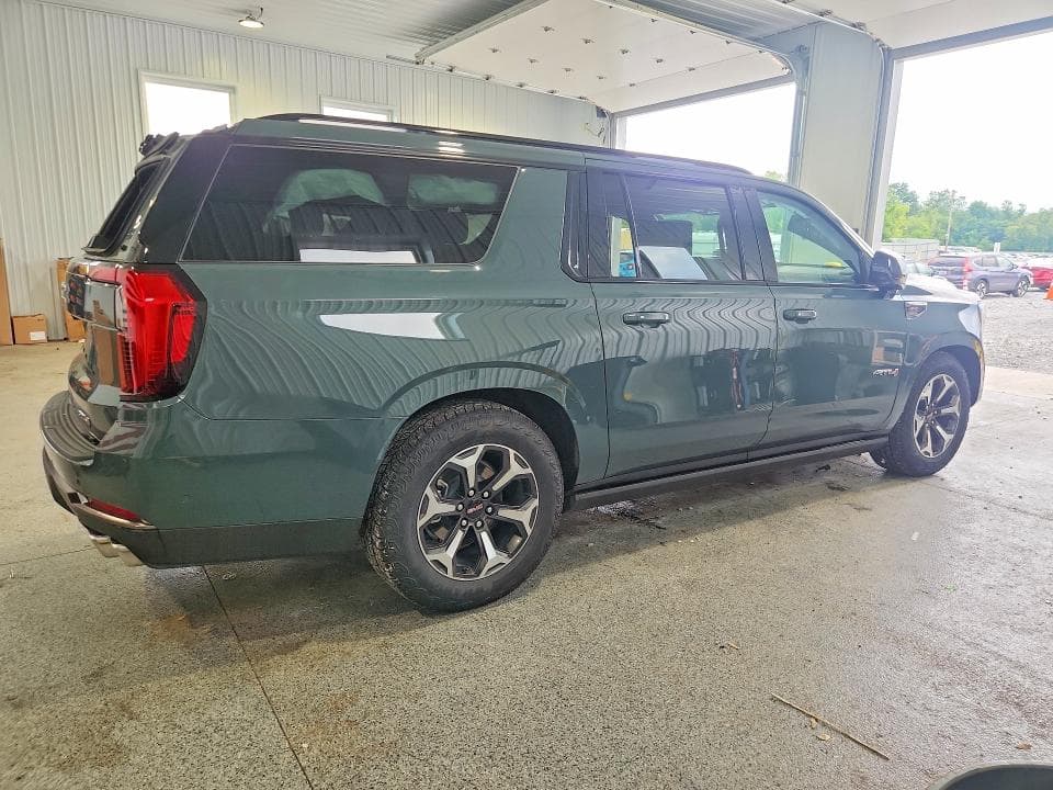 2026 GMC YUKON XL AT4 ULTIMATE 3