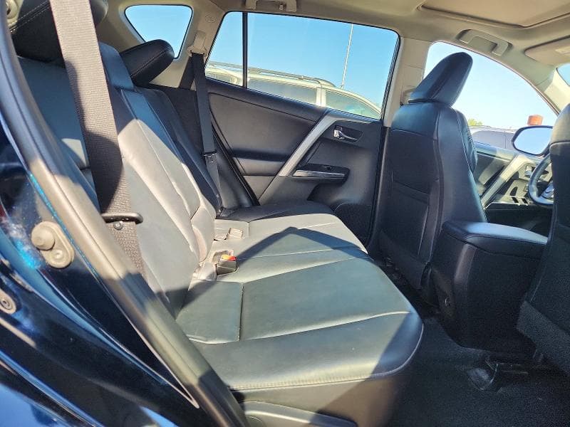 2017 TOYOTA RAV4 PLATINUM 11
