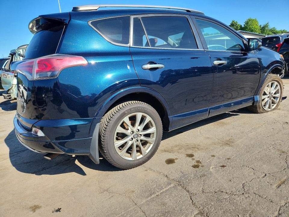 2017 TOYOTA RAV4 PLATINUM 3