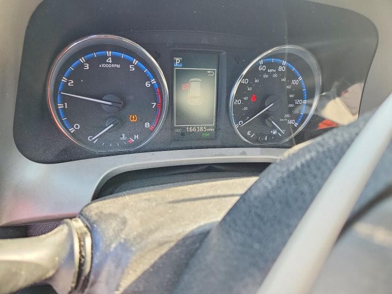 2017 TOYOTA RAV4 PLATINUM 9
