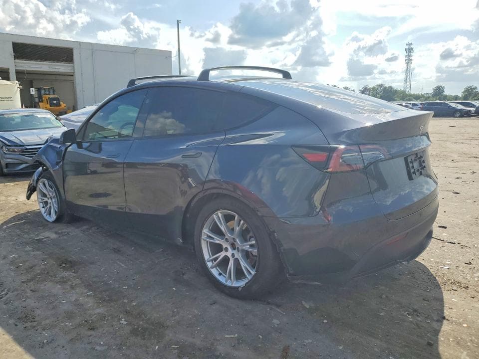 2024 TESLA MODEL Y 2