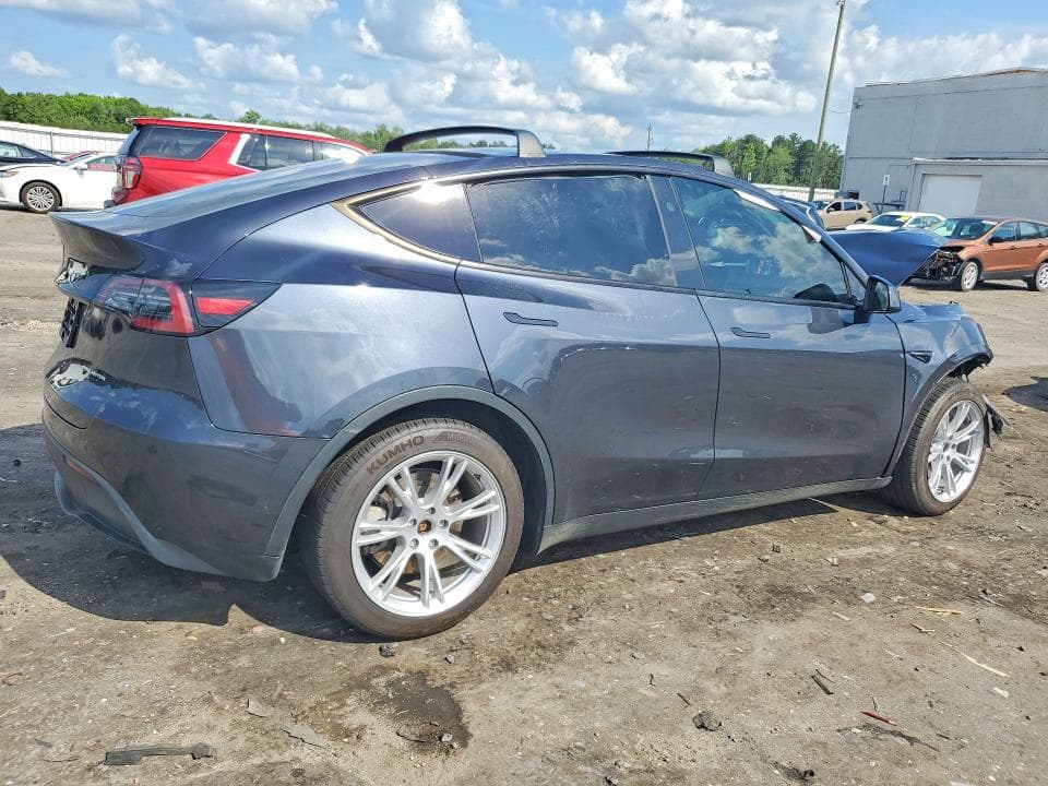 2024 TESLA MODEL Y 3