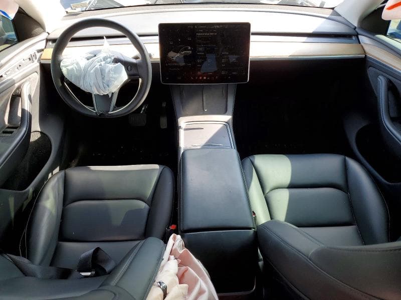 2024 TESLA MODEL Y 8