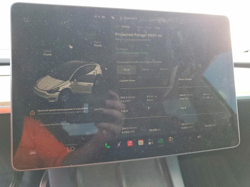 2024 TESLA MODEL Y 9