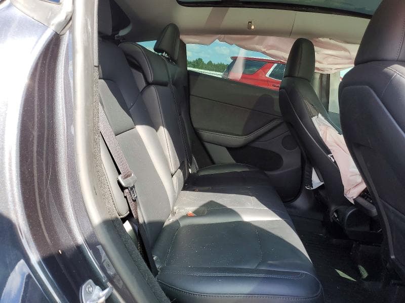 2024 TESLA MODEL Y 10