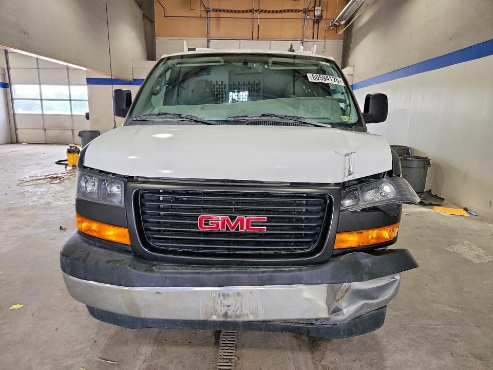 2023 GMC SAVANA G2500 5