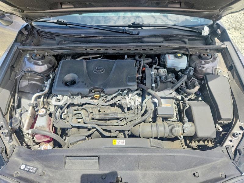 2022 TOYOTA CAMRY HYBRID SE 11