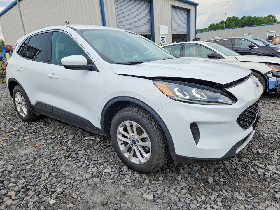2020 FORD ESCAPE SE 4