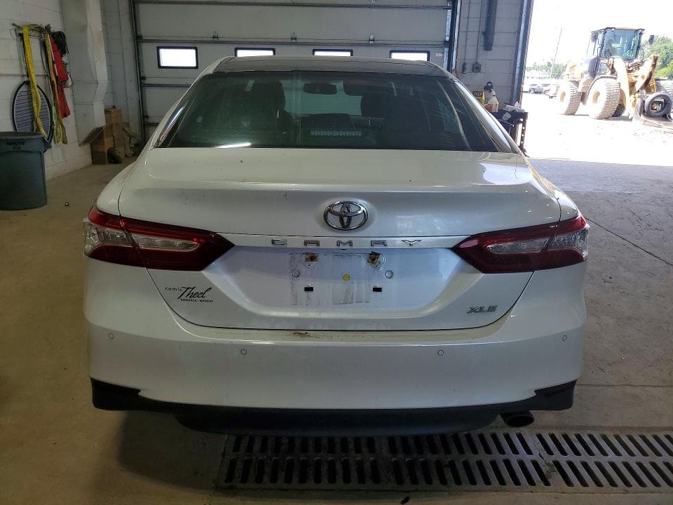 2018 TOYOTA CAMRY XLE XLE 6