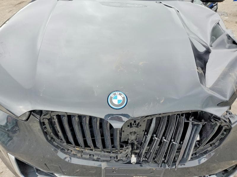 2026 BMW X5 XDRIVE50E 12