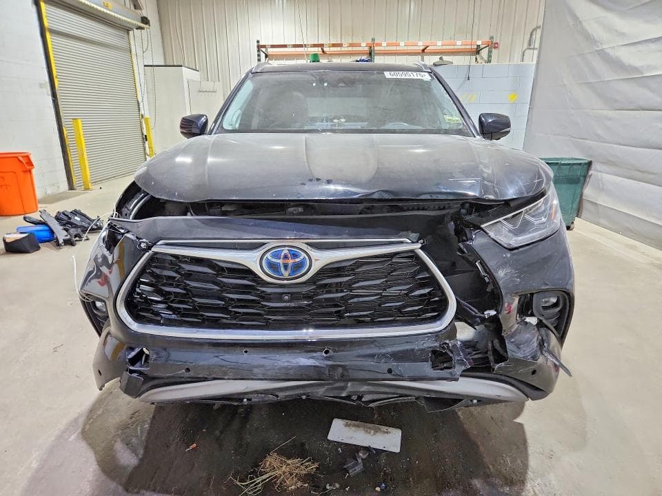 2024 TOYOTA HIGHLANDER HYBRID PLATINUM PLATINUM 5