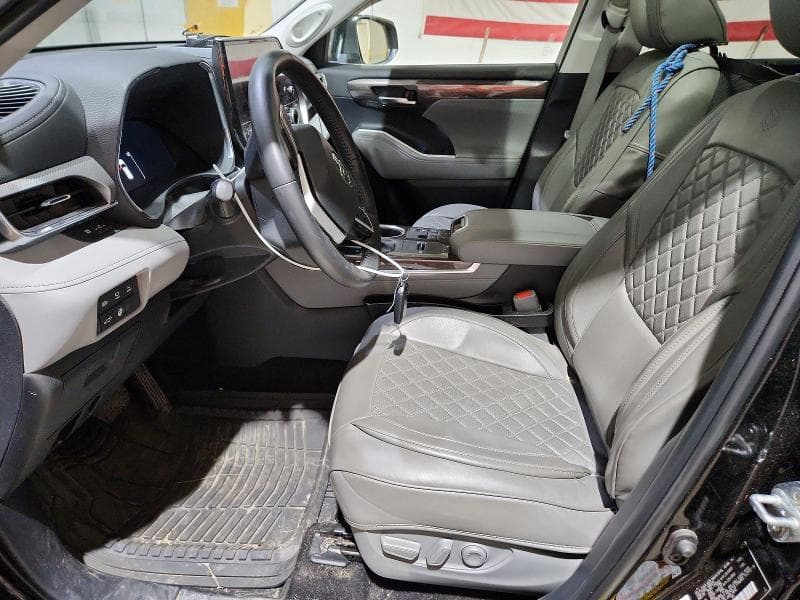2024 TOYOTA HIGHLANDER HYBRID PLATINUM PLATINUM 7