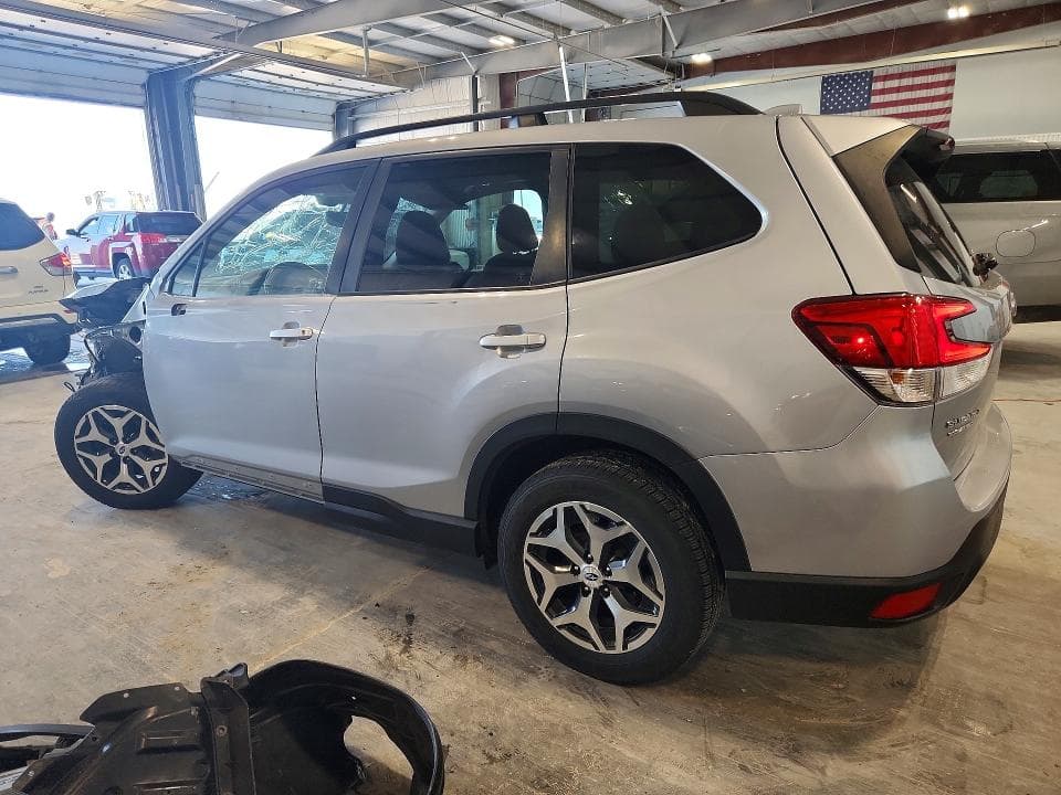 2020 SUBARU FORESTER PREMIUM 2