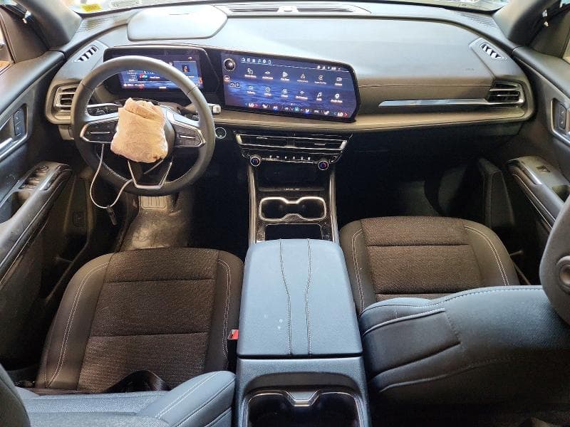 2026 CHEVROLET TRAVERSE LT 8