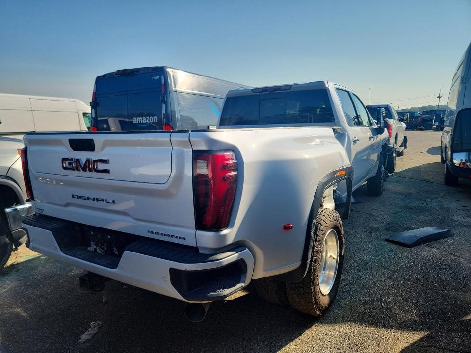 2024 GMC SIERRA K3500 DENALI 3