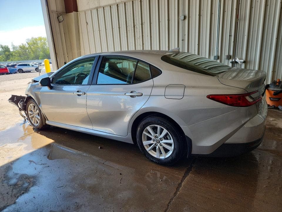 2025 TOYOTA CAMRY LE 2