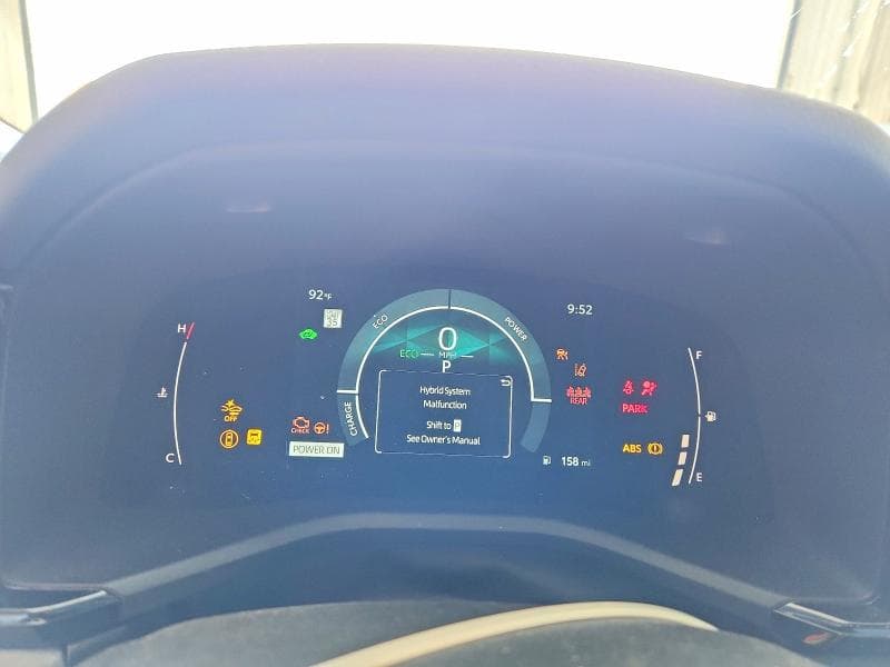 2025 TOYOTA CAMRY LE 9