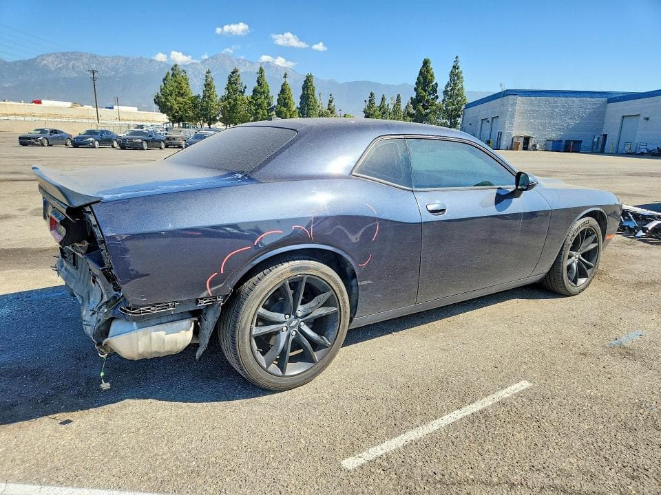 2018 DODGE CHALLENGER SXT 3