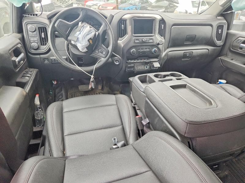 2025 CHEVROLET SILVERADO K3500 8
