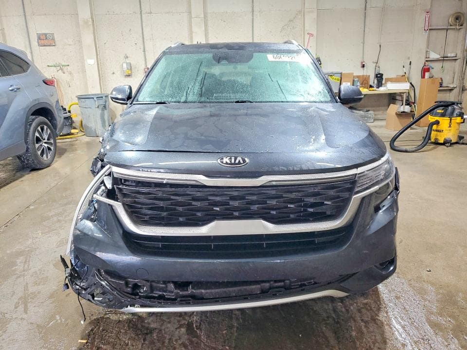 2021 KIA SELTOS S 5