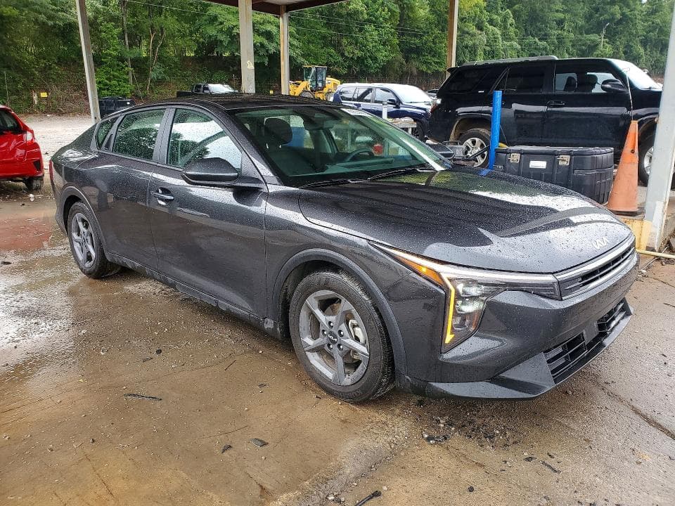2025 KIA K4 LXS 4