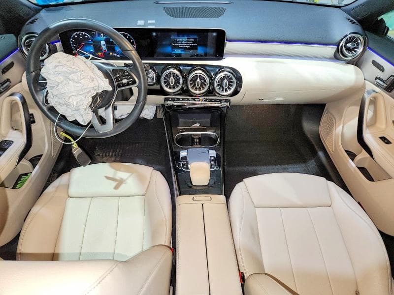 2020 MERCEDES-BENZ A 220 4MATIC 8