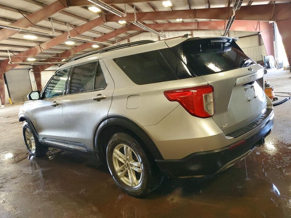 2021 FORD EXPLORER XLT 2