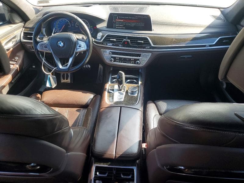 2017 BMW 750 XI 8