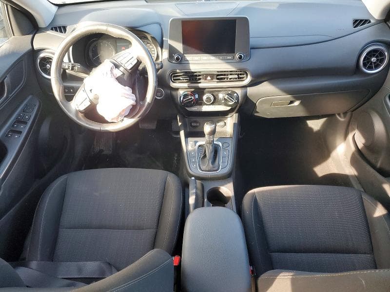 2022 HYUNDAI KONA SE SE 8