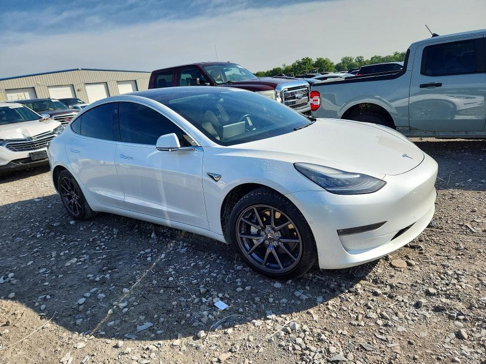 2019 TESLA MODEL 3 4