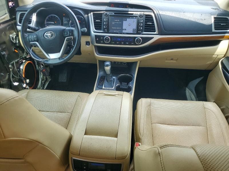 2018 TOYOTA HIGHLANDER LIMITED LIMITED 8