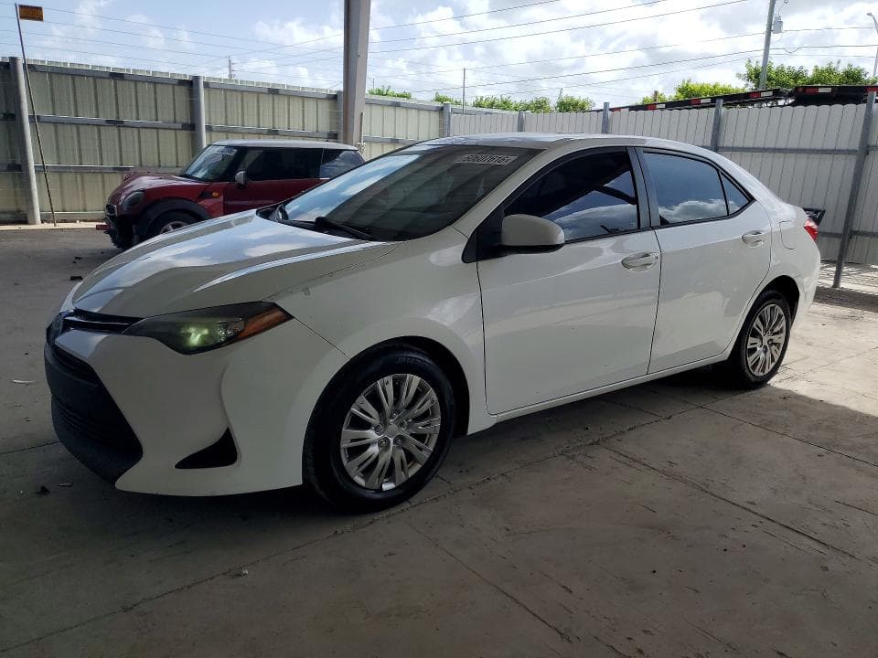 2017 TOYOTA COROLLA LE 1
