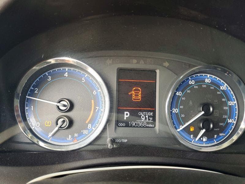 2017 TOYOTA COROLLA LE 9