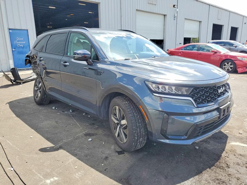 2023 KIA SORENTO S 4