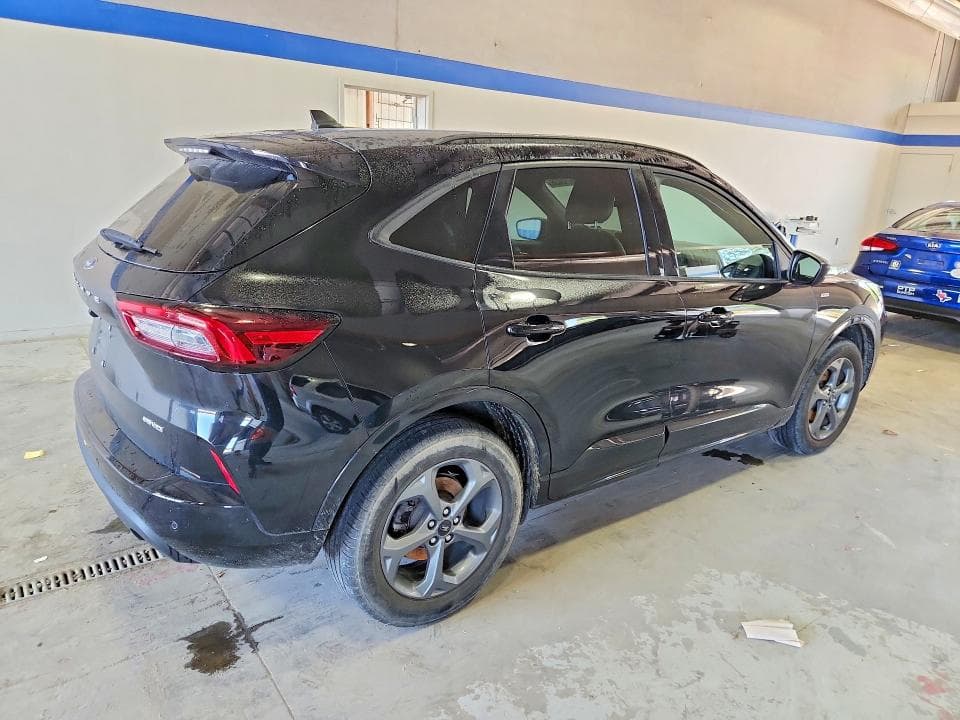 2023 FORD ESCAPE ST LINE 3