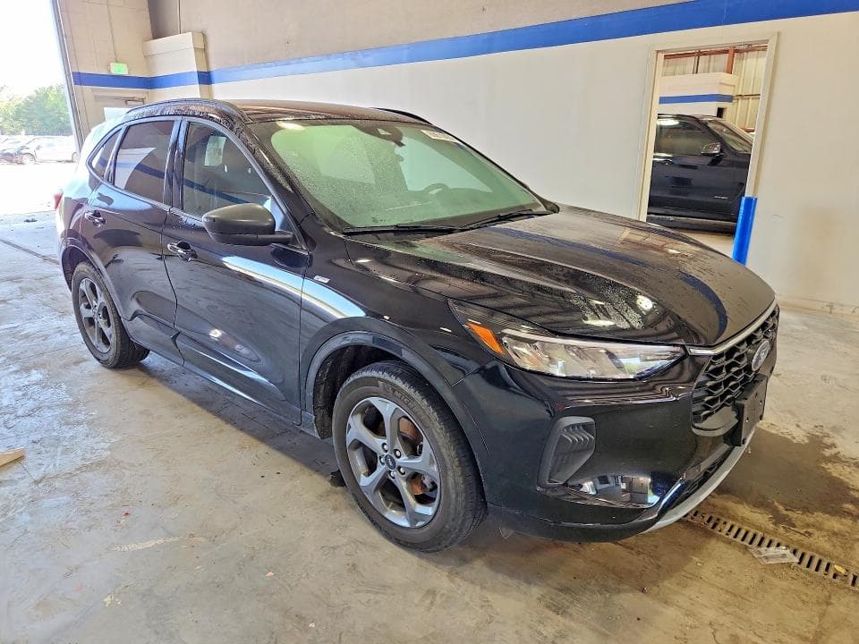 2023 FORD ESCAPE ST LINE 4
