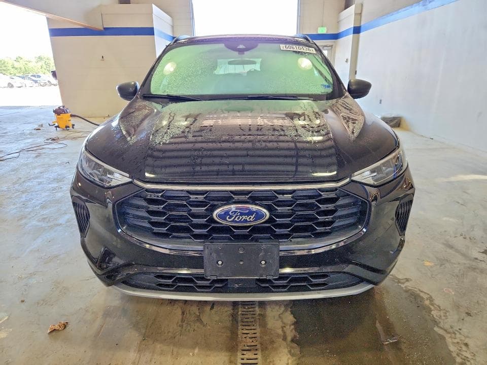 2023 FORD ESCAPE ST LINE 5
