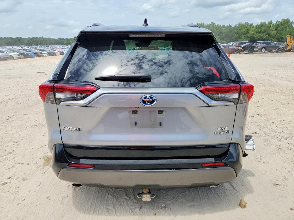 2020 TOYOTA RAV4 XSE 6