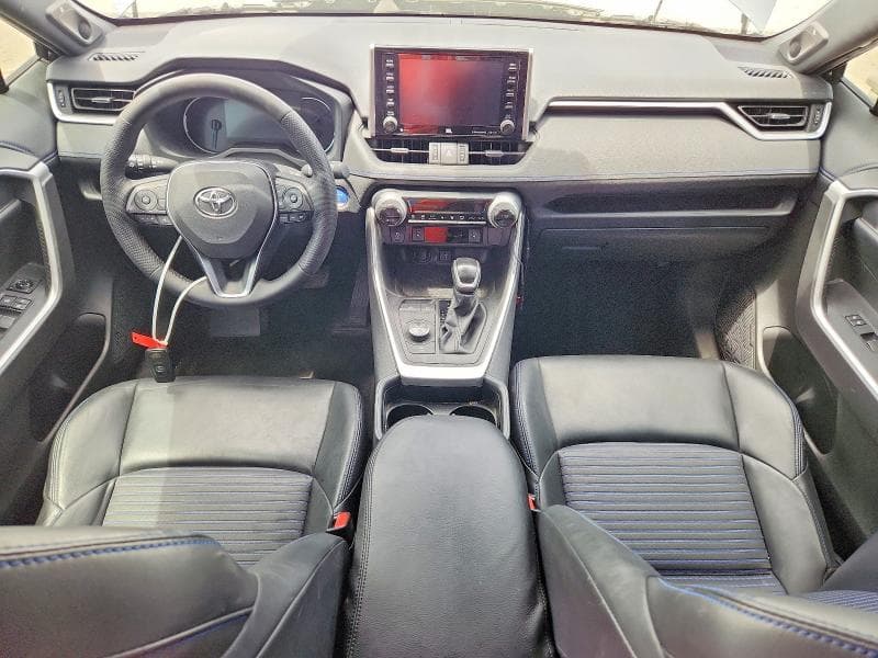 2020 TOYOTA RAV4 XSE 8