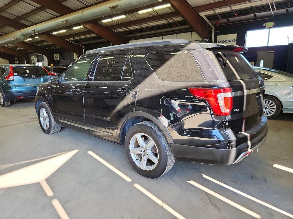 2017 FORD EXPLORER XLT XLT 2