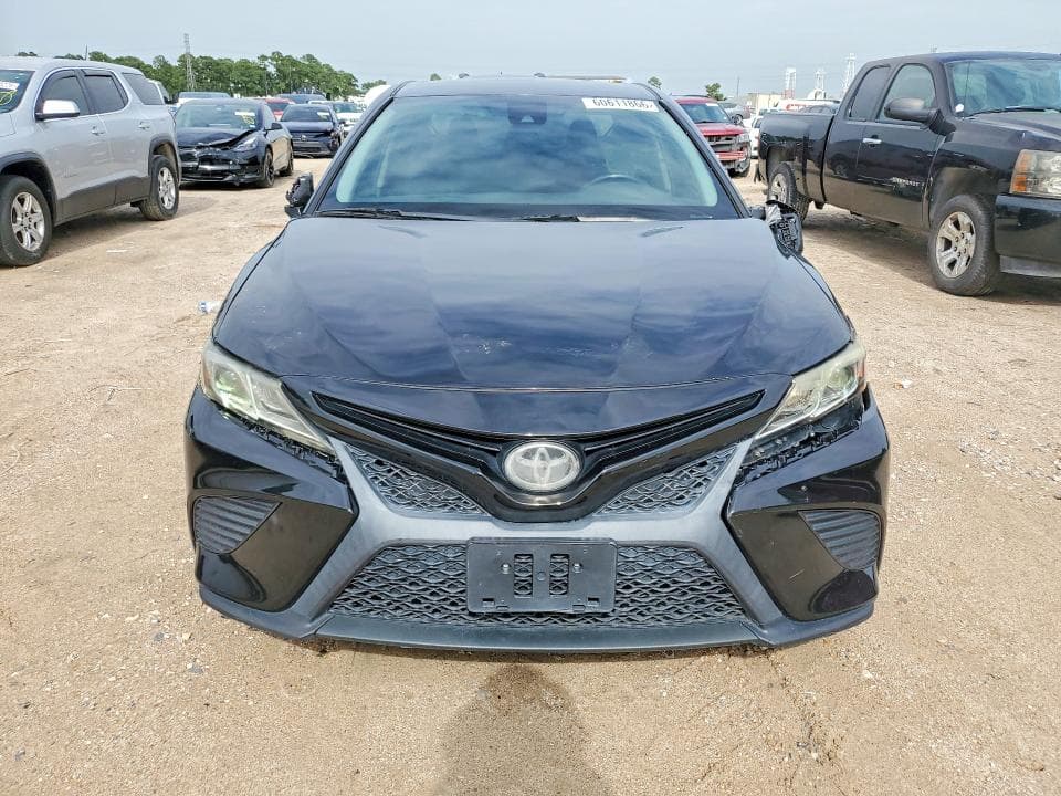 2019 TOYOTA CAMRY SE 5