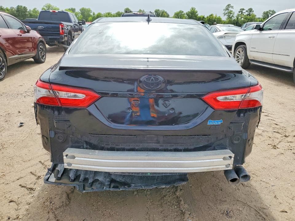 2019 TOYOTA CAMRY SE 6