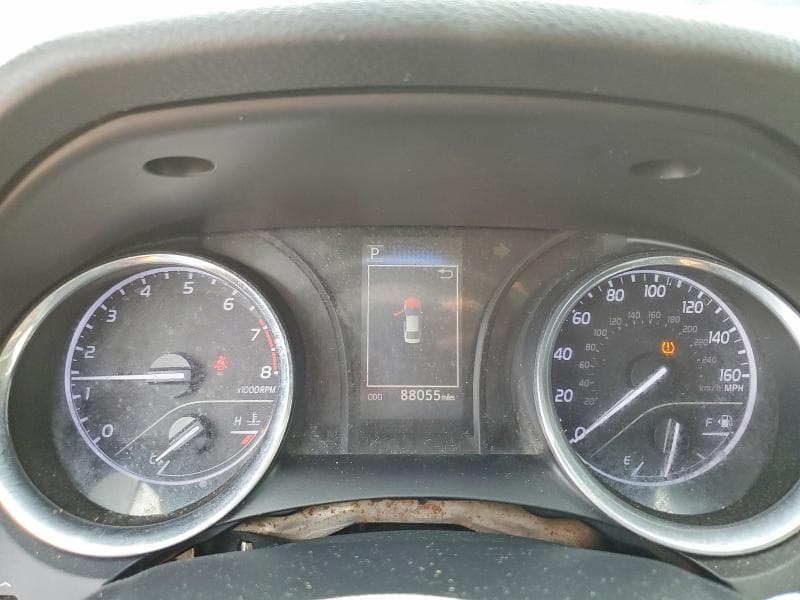 2019 TOYOTA CAMRY SE 9