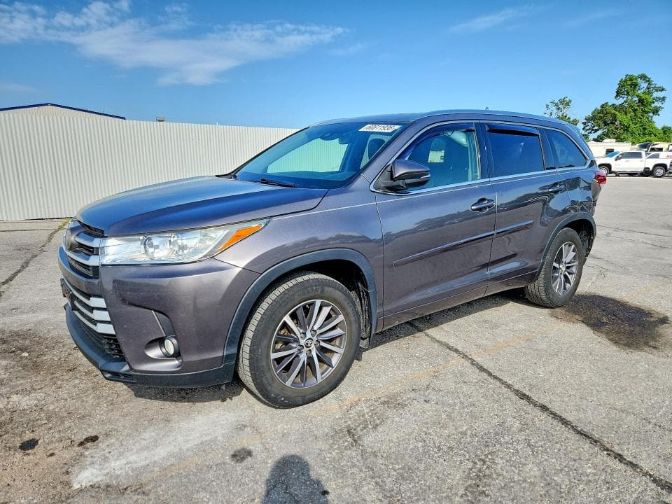 2018 TOYOTA HIGHLANDER XLE - 1