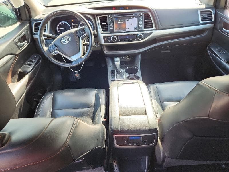 2018 TOYOTA HIGHLANDER XLE 8