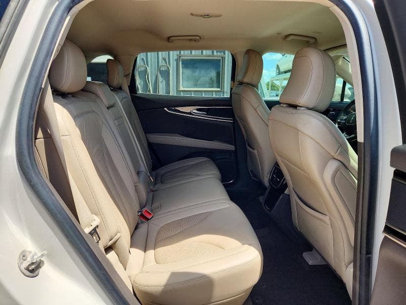 2021 LINCOLN NAUTILUS 11