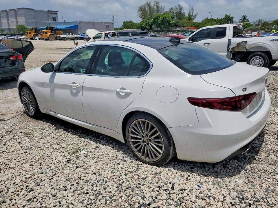 2020 ALFA ROMEO GIULIA TI 2